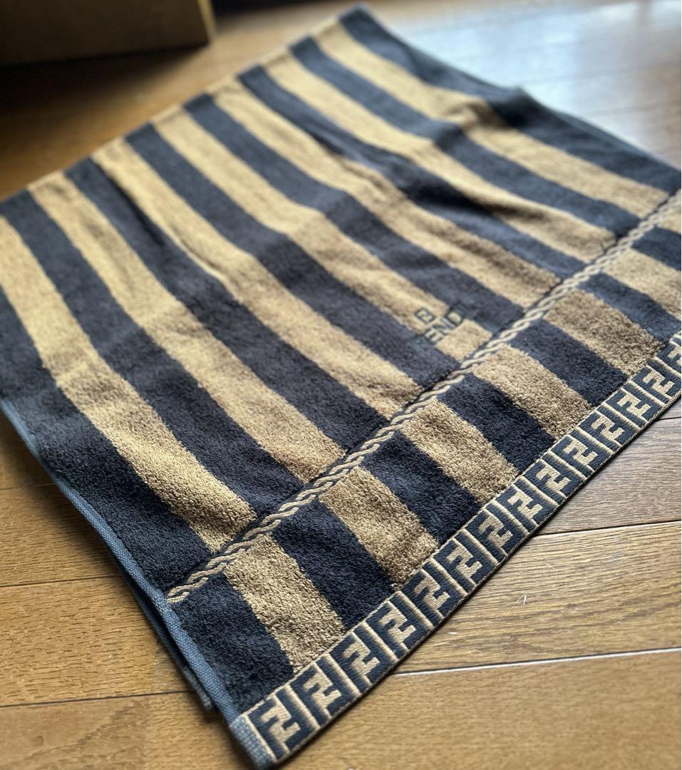 未使用 FENDIフェンディ バスタオル ズッカ