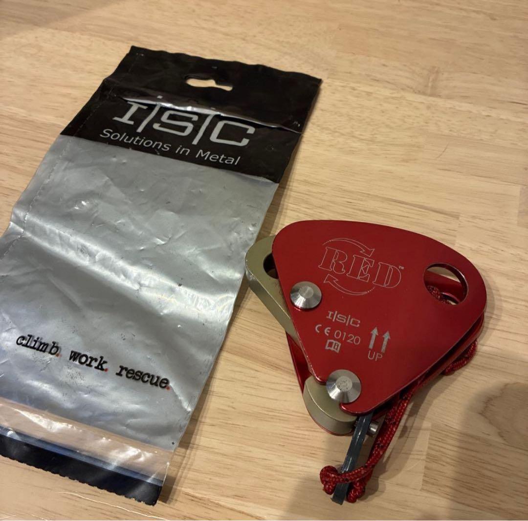 ISC RED ビレイデバイスPETZL