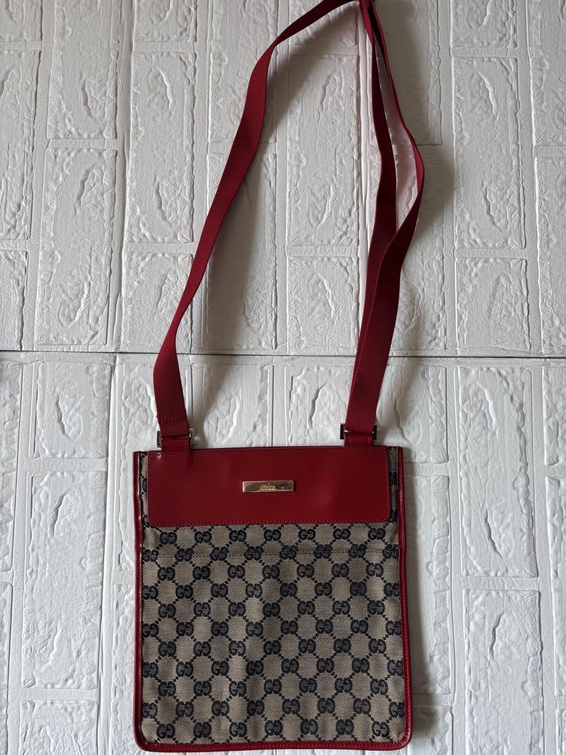 GUCCI レッド GGパターン ショルダーバッグ