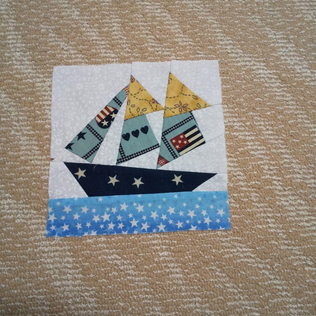 ハンドメイド  パッチワークキルトトップ パッチワーク キルトトップ 未完成 ハンドメイド - メルカリ