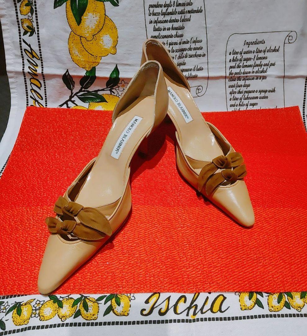 MANOLO BLAHNIK ベージュパンプス 34 1/2 - メルカリ