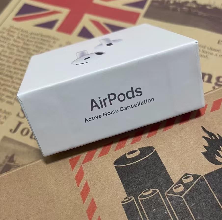 【新美品】AirPods 4 本体 アクティブノイズキャンセリング Amazon.co.jp: Apple AirPods 4 ワイヤレスイヤホン、Bluetooth