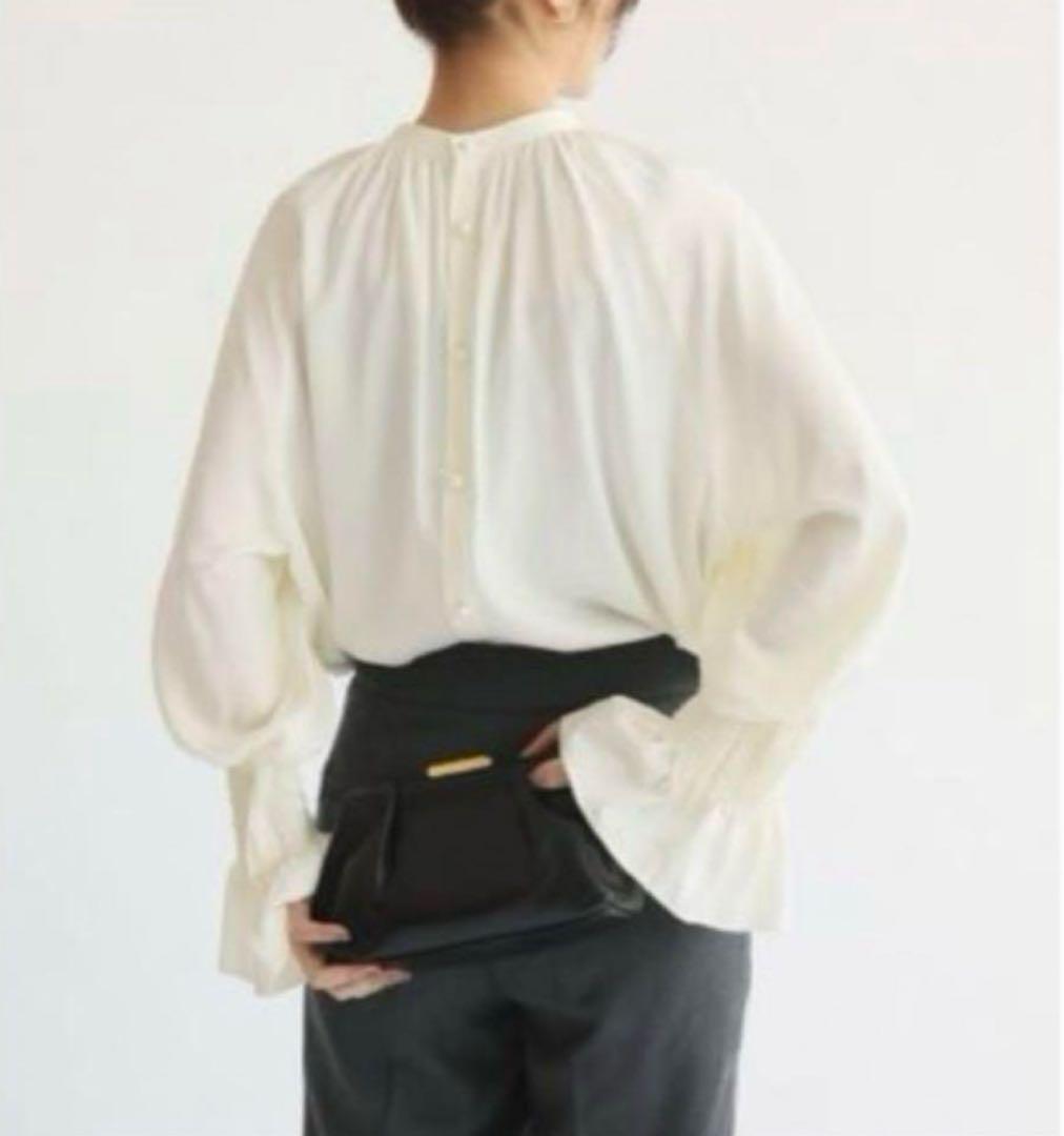 洗える♡イエナ*ピンタックボリュームスリーブブラウス オフホワイト 洗える♡イエナ*ピンタックボリュームスリーブブラウス オフホワイト