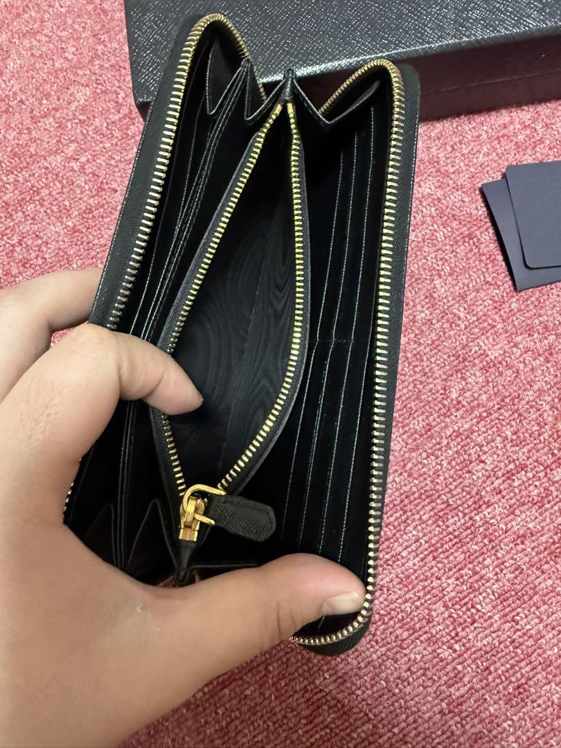 PRADA ブラック 長財布