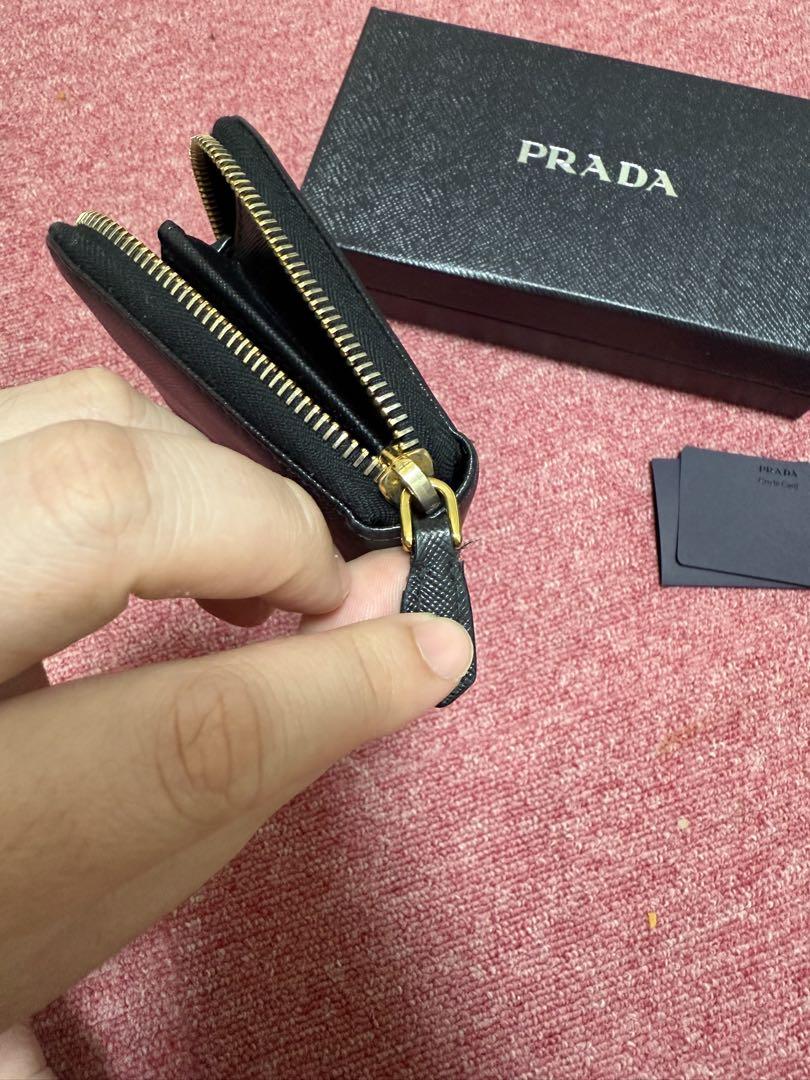 PRADA ブラック 長財布