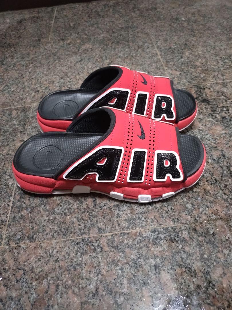 Nike AIR アップテンポサンダル レッド/ブラック