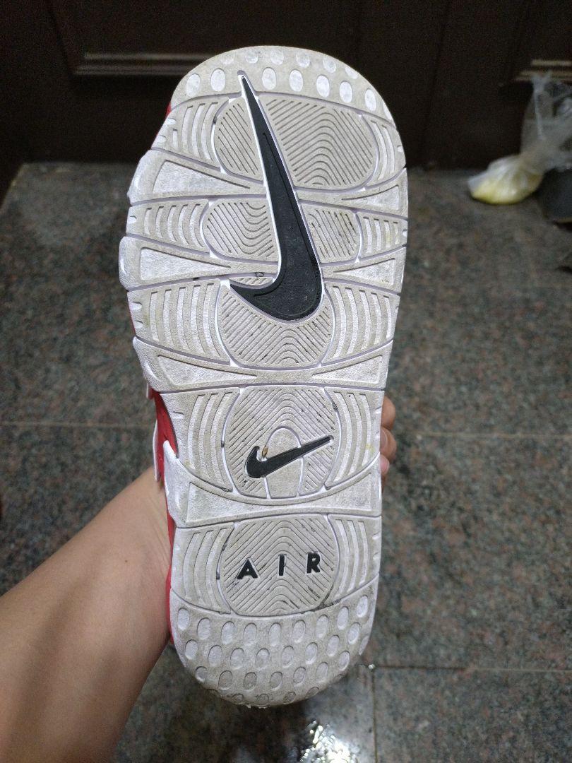 Nike AIR アップテンポサンダル レッド/ブラック