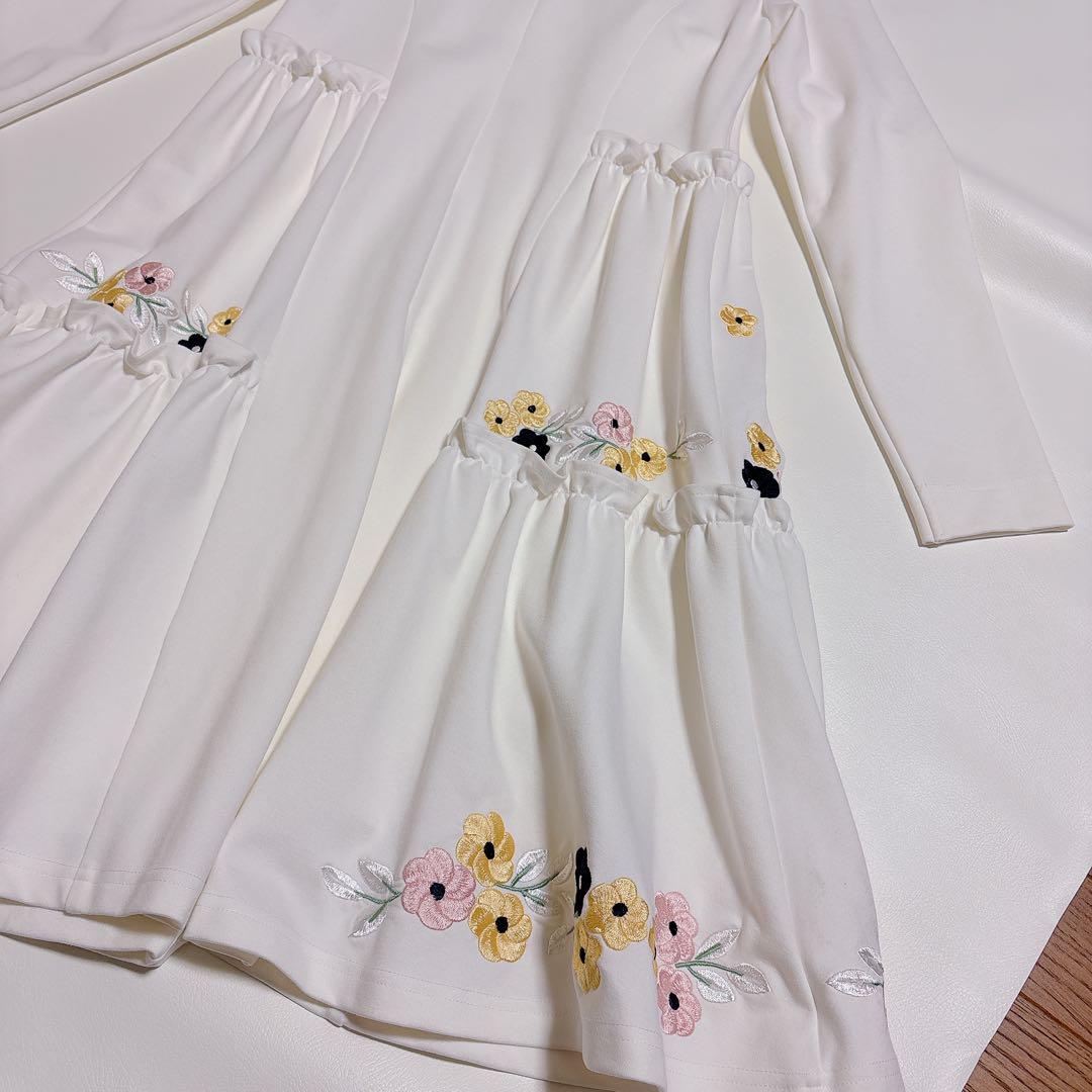 チェスティ　刺繍　ワンピース　サイズ0（S相当）　お色　ホワイト　匿名配送