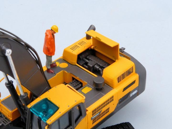 ミニカー 1/50 MOTORART VOLVO EC480D 大型掘削機