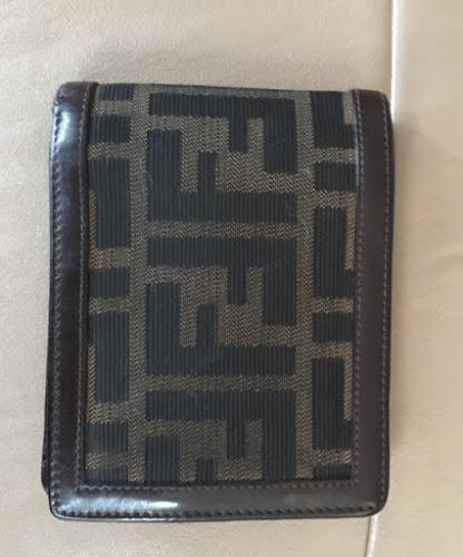 FENDI フェンディ 折り財布 S.A.S ズッカ 未使用級 FENDI フェンディ 二つ折り財布 折り財布 ズッカ柄