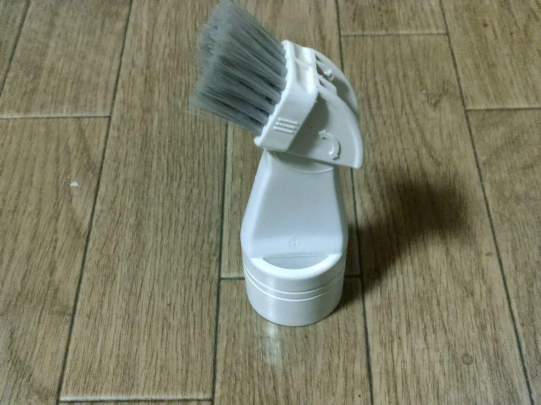 ベージュ