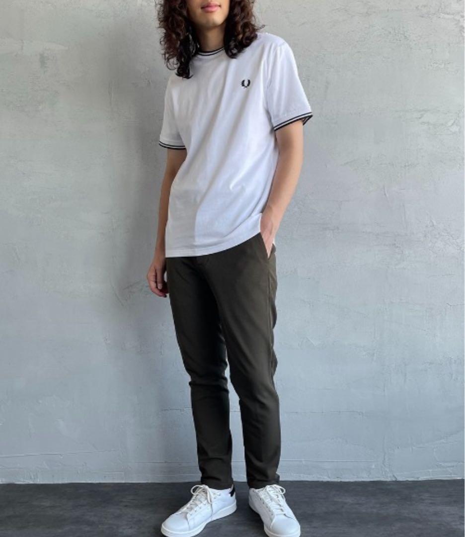 FRED PERRY ツインティップライン ワンポイントロゴ刺繍Tシャツ