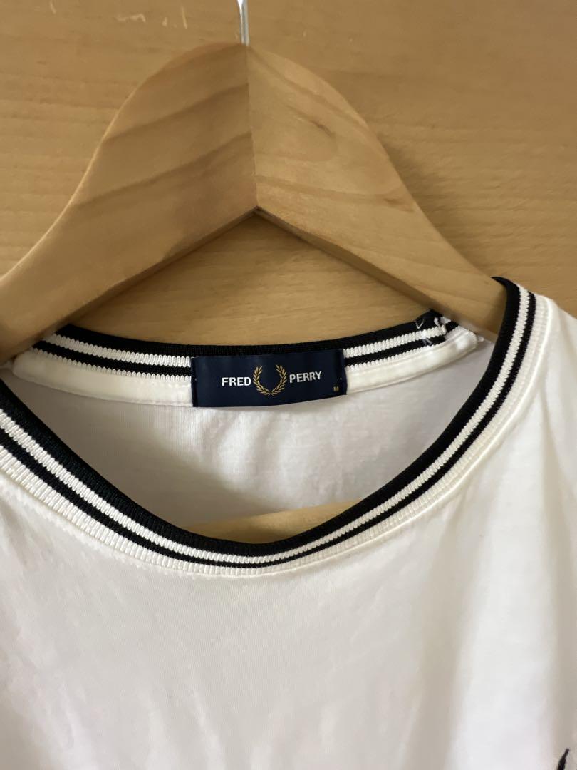 FRED PERRY ツインティップライン ワンポイントロゴ刺繍Tシャツ