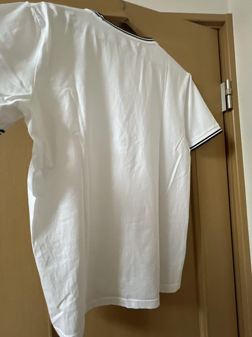 FRED PERRY ツインティップライン ワンポイントロゴ刺繍Tシャツ
