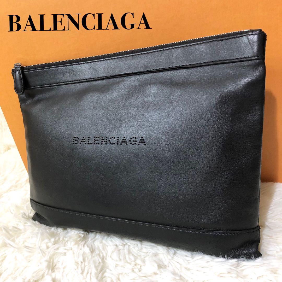 【美品】バレンシアガ クラッチバッグ ブラック レザー パンチングロゴ セカンド