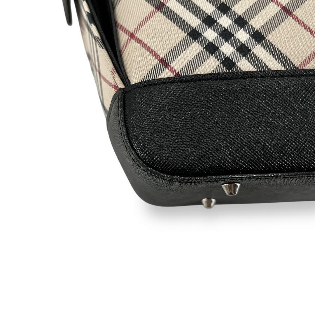 美品 バーバリー ノバチェック ハンドバッグ トートバッグ 肩掛け可 レザー 黒 美品 バーバリー ノバチェック ハンドバッグ トートバッグ 肩掛け可 レザー 黒