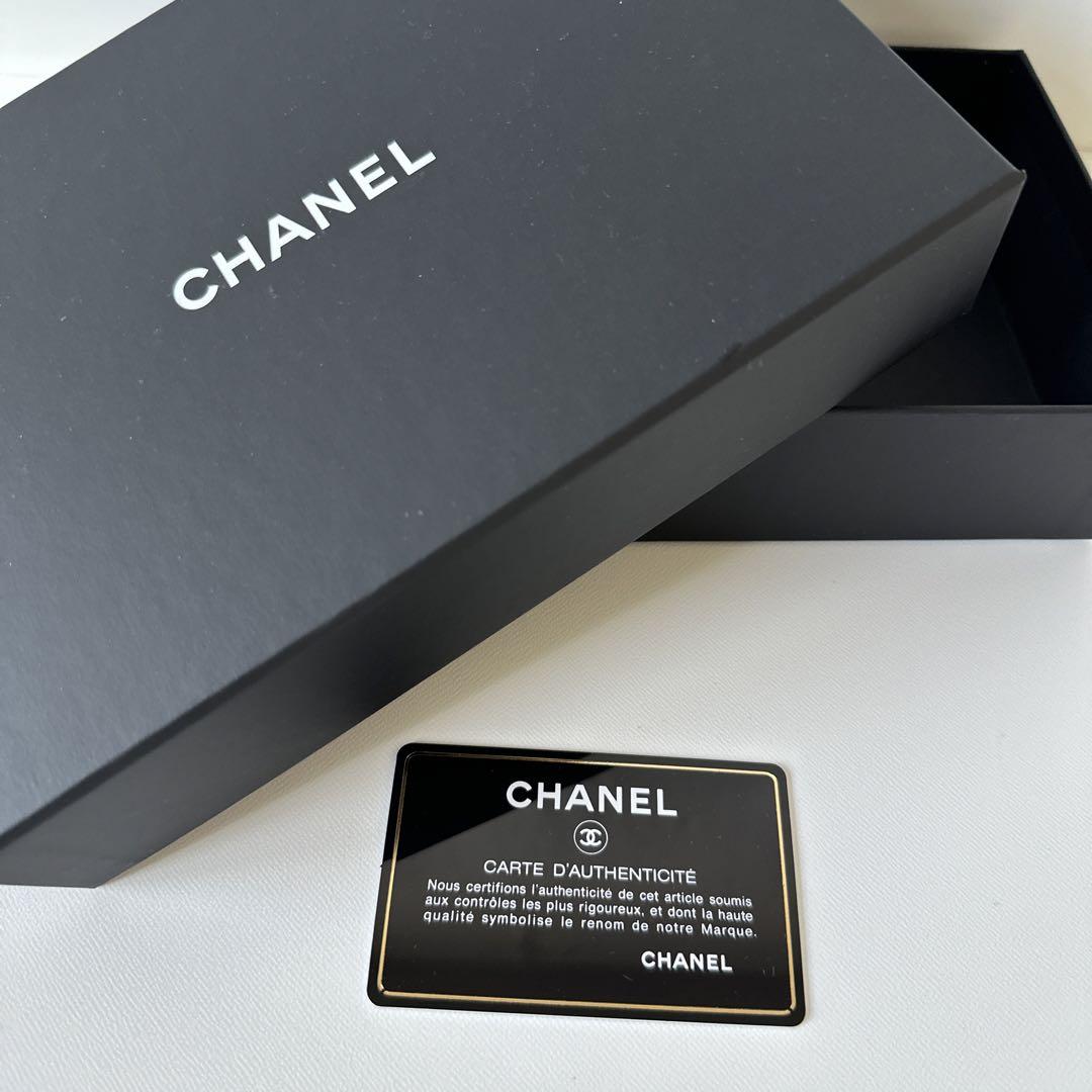 CHANELのマトラッセ、ラムスキン ２つ折り財布