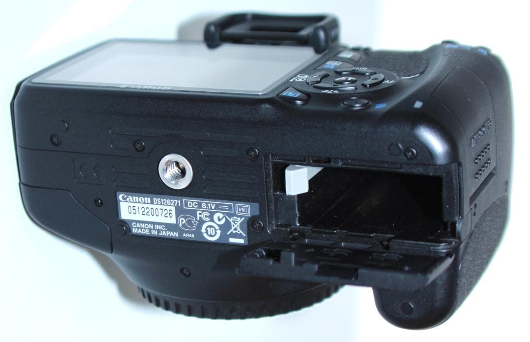 キヤノン　EOS Kiss X４（完動品）ほか付属品多数