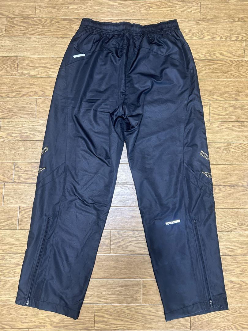 上下セット　ASICS アシックス　ブラック ウインドブレーカー