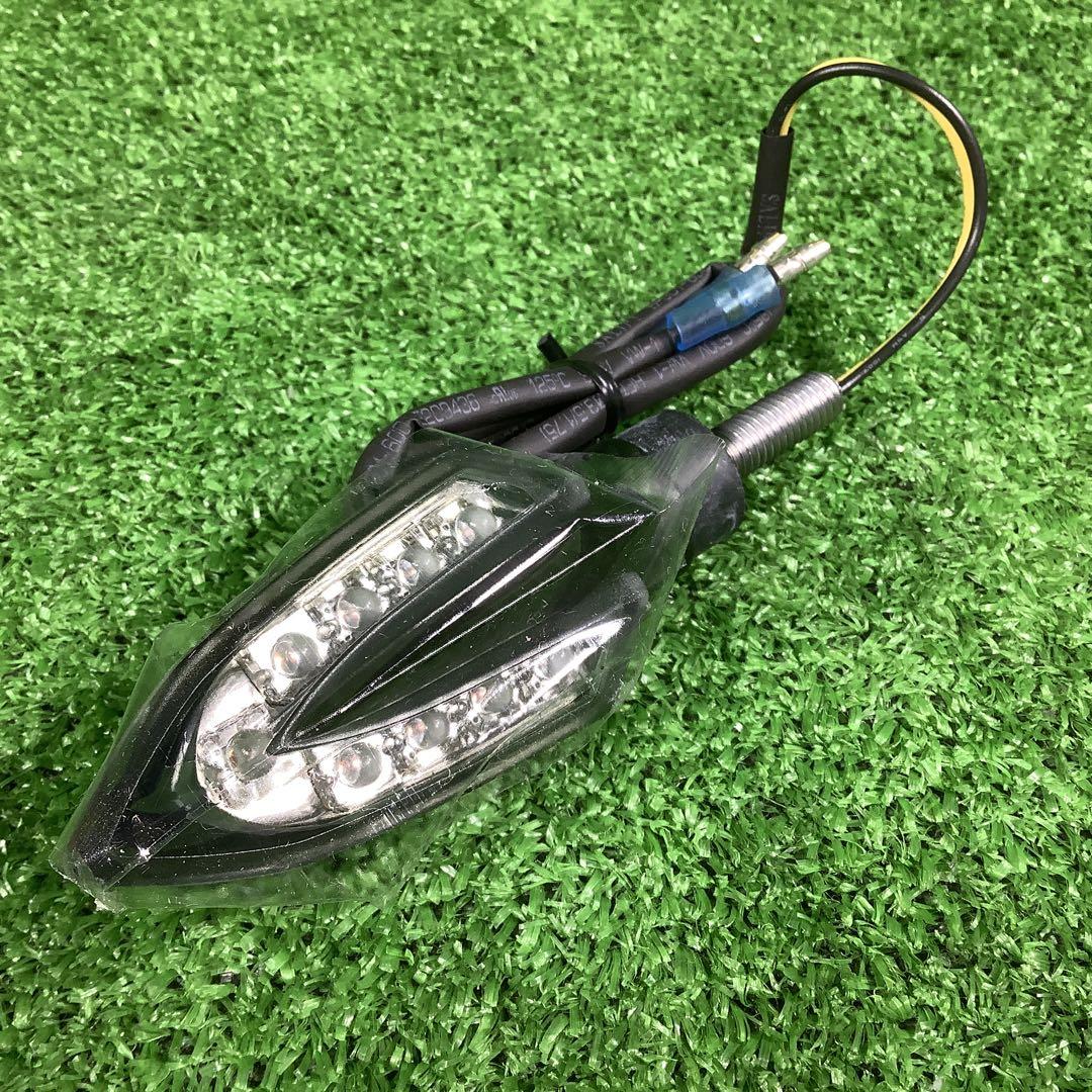 ヤマハ　カーボンウインカー　新品　ワイズギア　YZF-R25　MT-07等