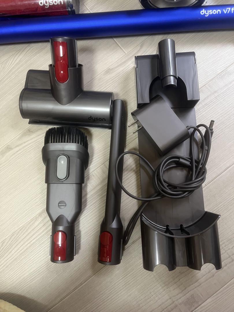 dyson ダイソン V7 fluffy SV11
