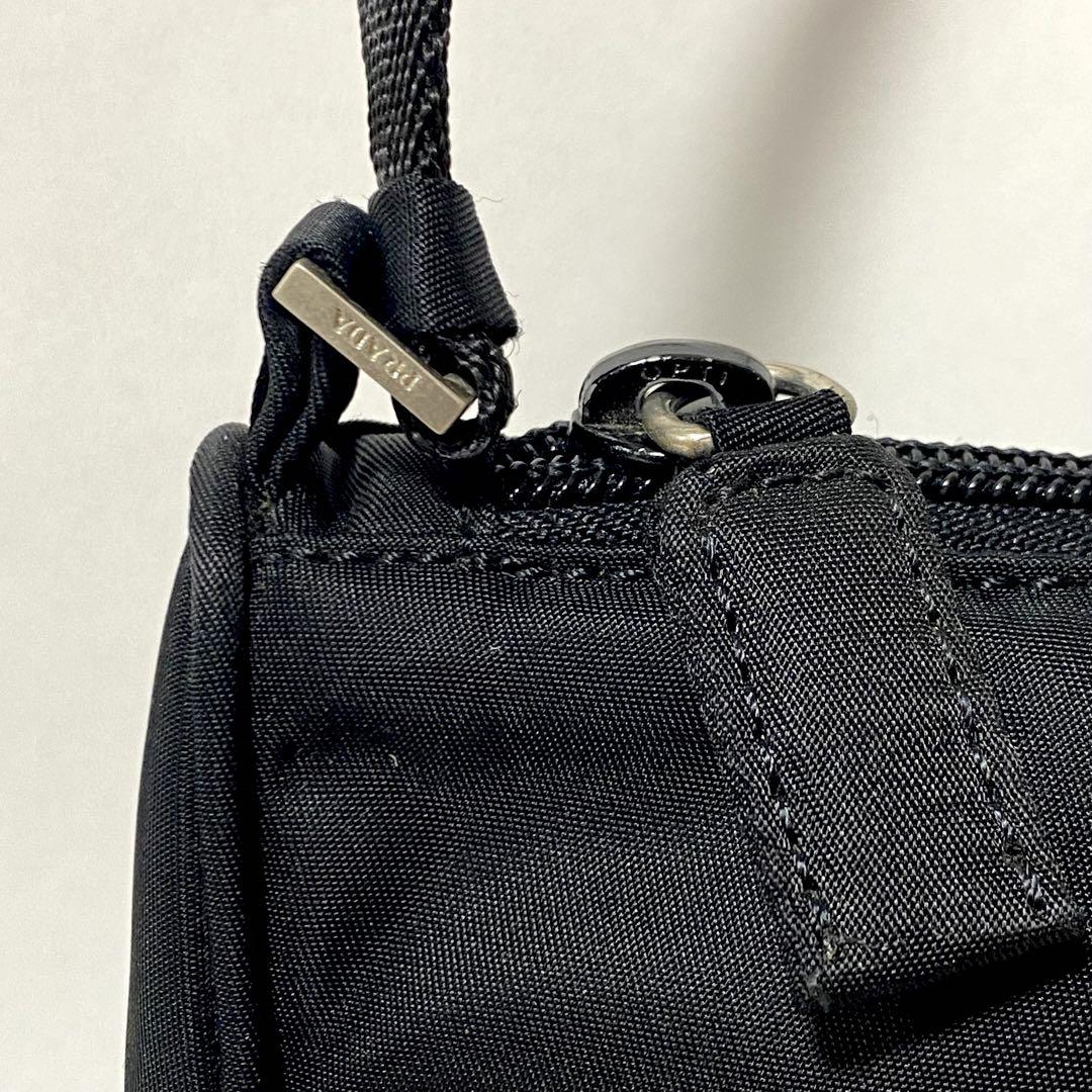 プラダ PRADA アクセサリーポーチ　ハンドバッグ　ミニバッグ　ナイロン