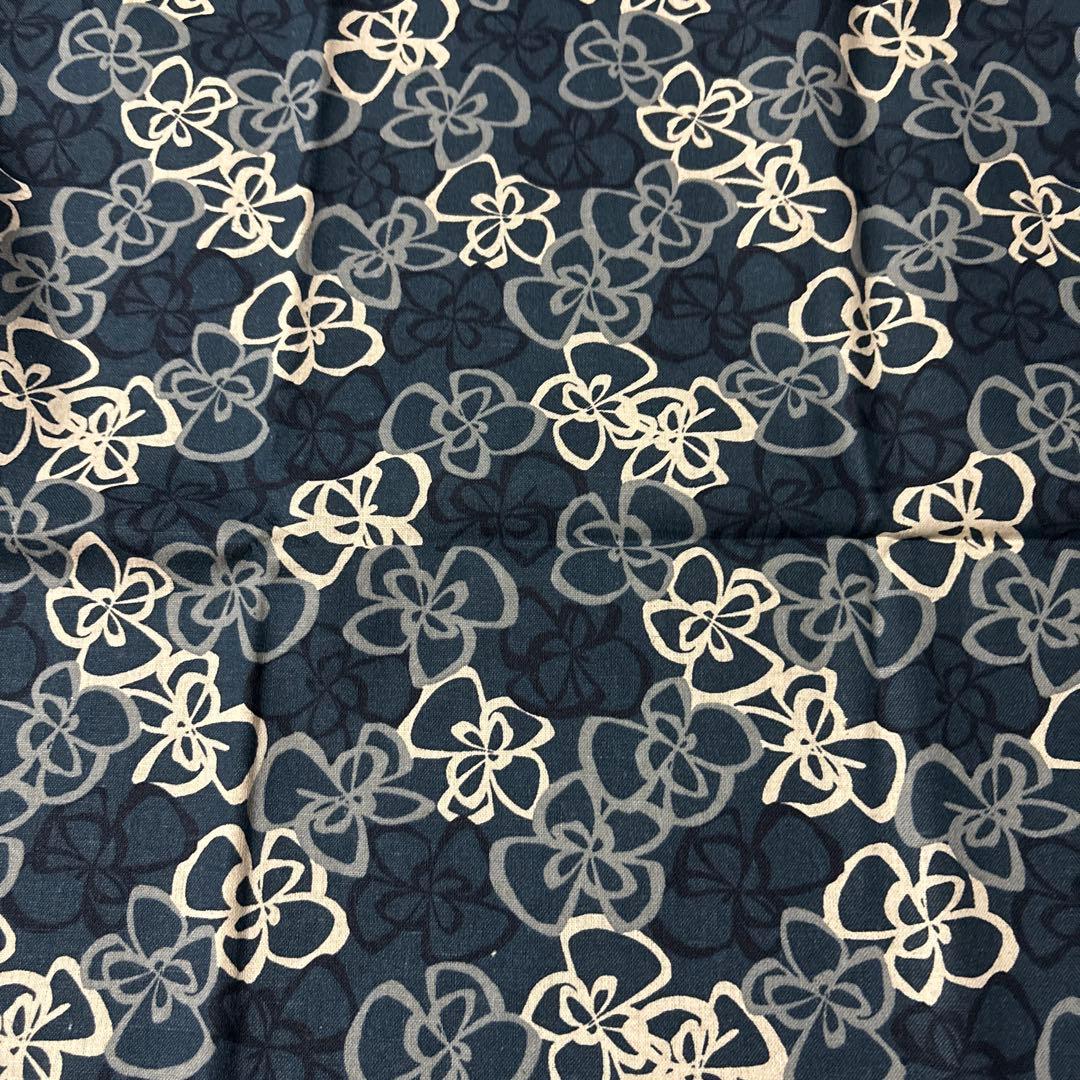 綿麻シーチング 花柄の生地② 生地幅×195