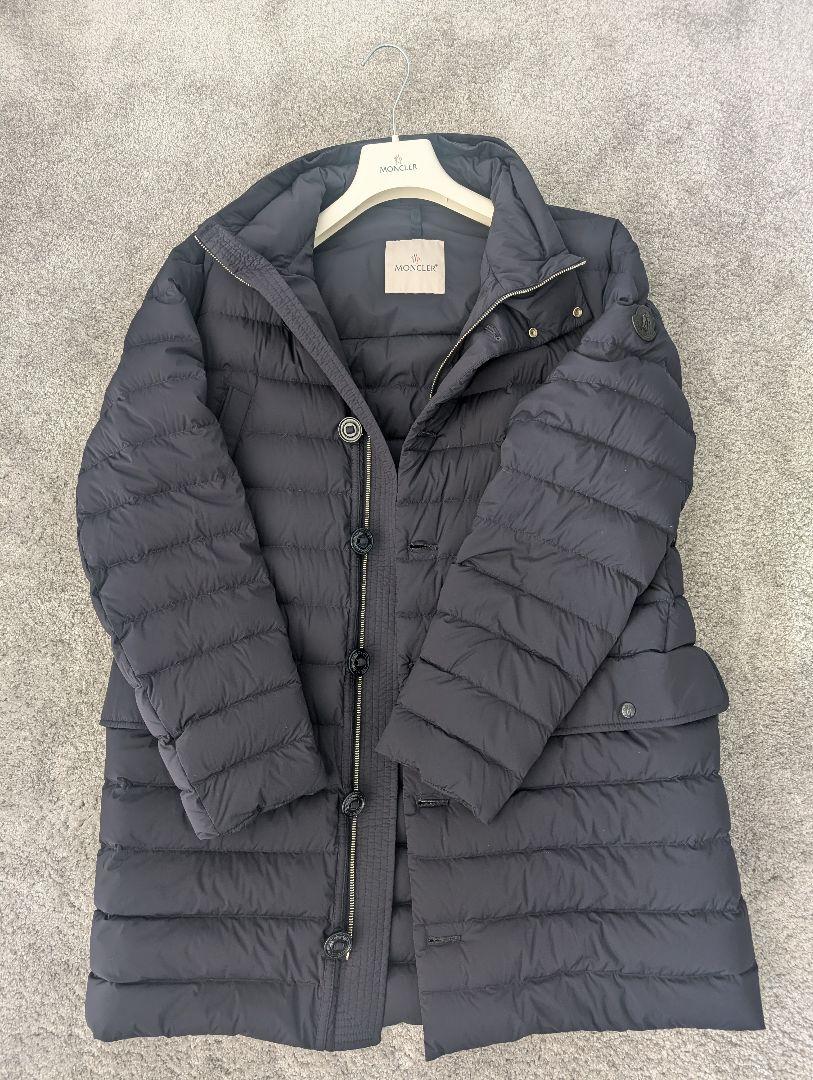 MONCLER ネイビー ダウンジャケット フード付き