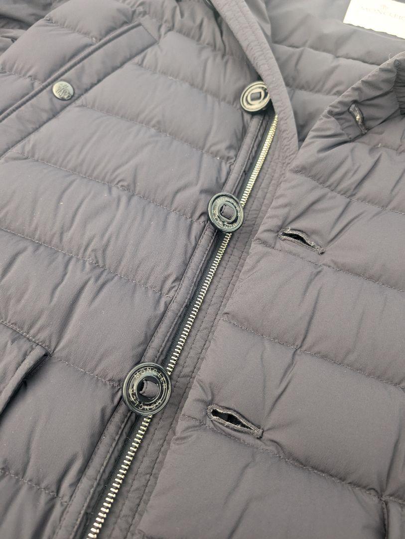 MONCLER ネイビー ダウンジャケット フード付き