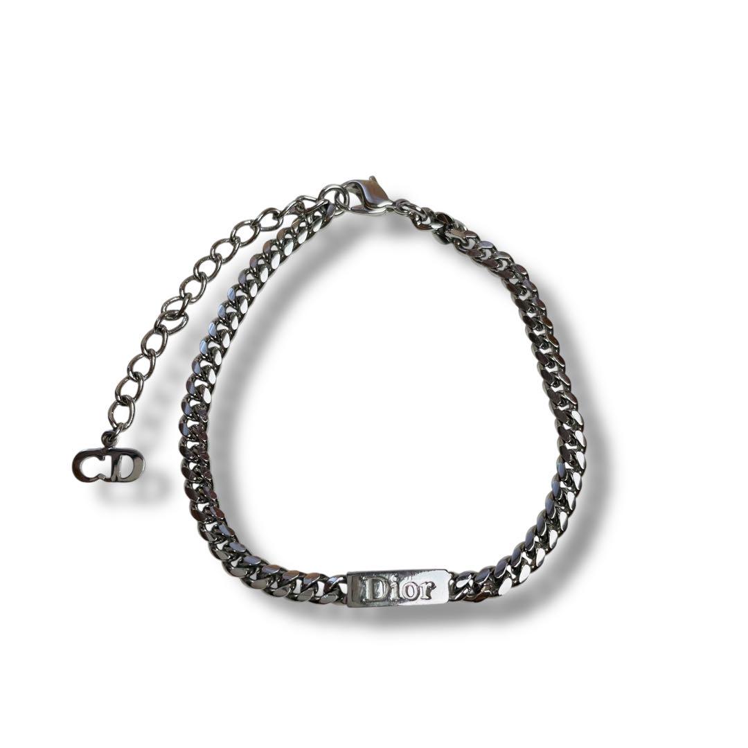 クリスチャンディオール　ブレスレット　シルバーカラー　ロゴ　刻印有り クリスチャンディオール Dior ブレスレット CDロゴ シルバー