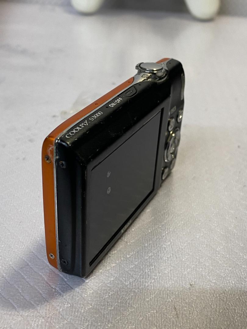 Nikon COOLPIX S3000 #652