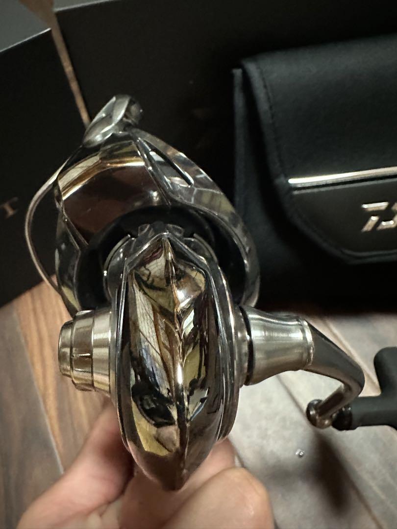 リール DAIWA EXIST LT4000XH