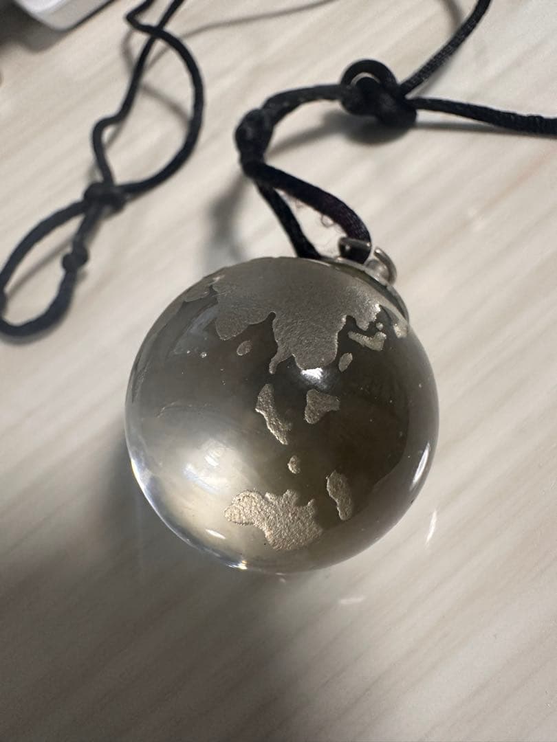 ヴィンテージ 地球モチーフ ネックレス 地球儀 クリスタルかガラス