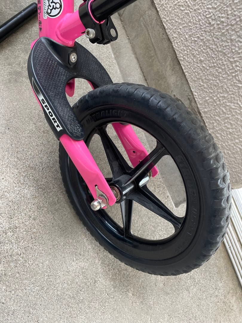 STRIDER 12Sport ピンク バランスバイク BRIGHTFACE_UK