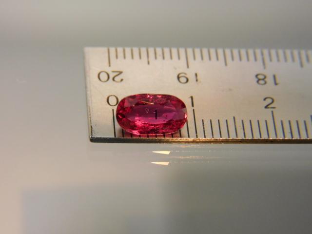 天然 ルビー 1.41ct タイ産 ルース 裸石 オーバルミックスカット