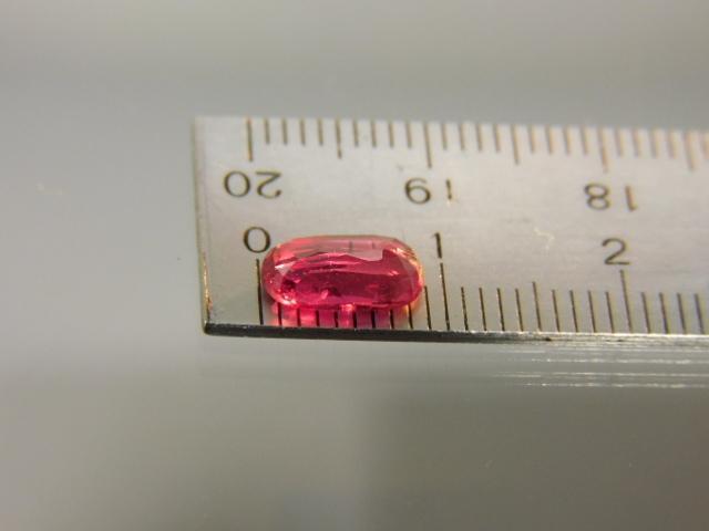 天然 ルビー 1.41ct タイ産 ルース 裸石 オーバルミックスカット