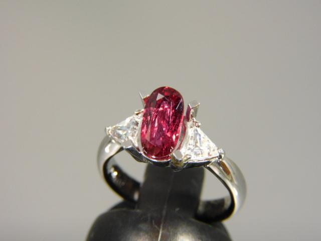 天然 ルビー 1.41ct タイ産 ルース 裸石 オーバルミックスカット