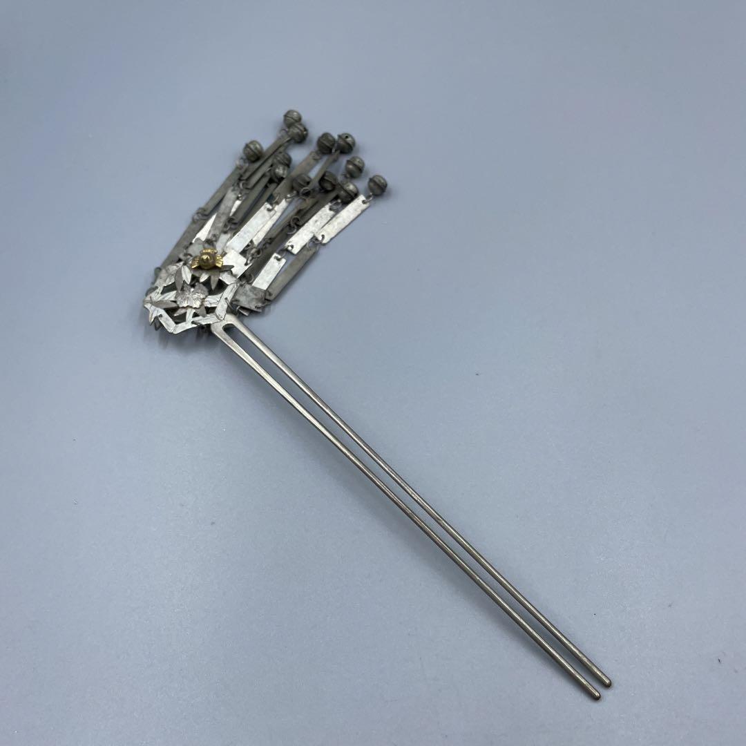 052 アンティーク　金属製花モチーフかんざし