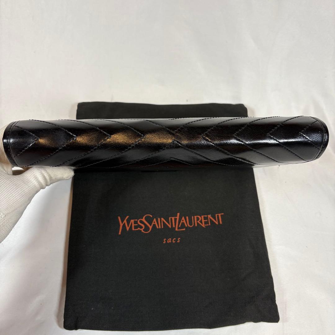 ✨美品✨イヴ・サンローラン　キルティング　 カサンドラロゴ　クラッチバッグ　黒