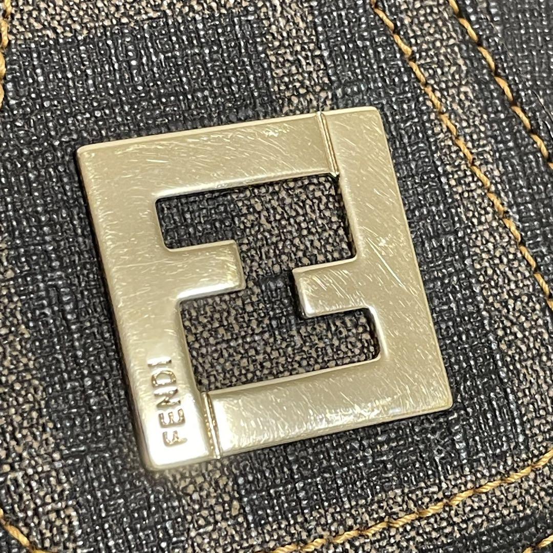 希少　FENDI フェンディ　二つ折り財布　マンマ　ズッカ　ズッキーノ