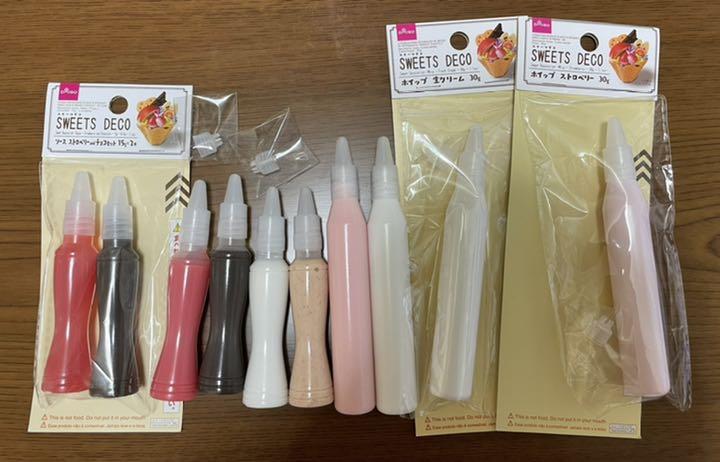 粘土のホイップクリームとソース