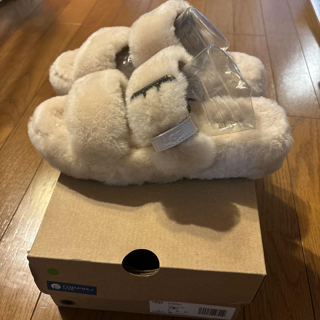 【超美品】アグサンダルUGG FUZZ YEAH24センチ