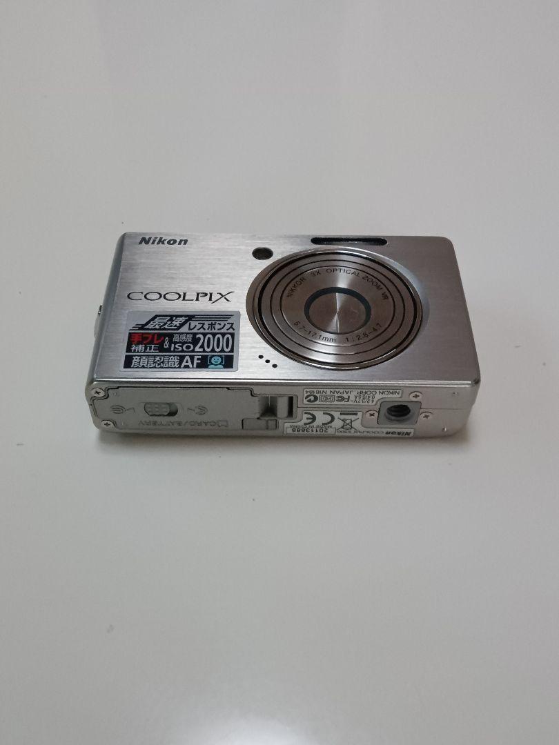Nikon　COOLPIX　S500 コンパクトデジタルカメラ