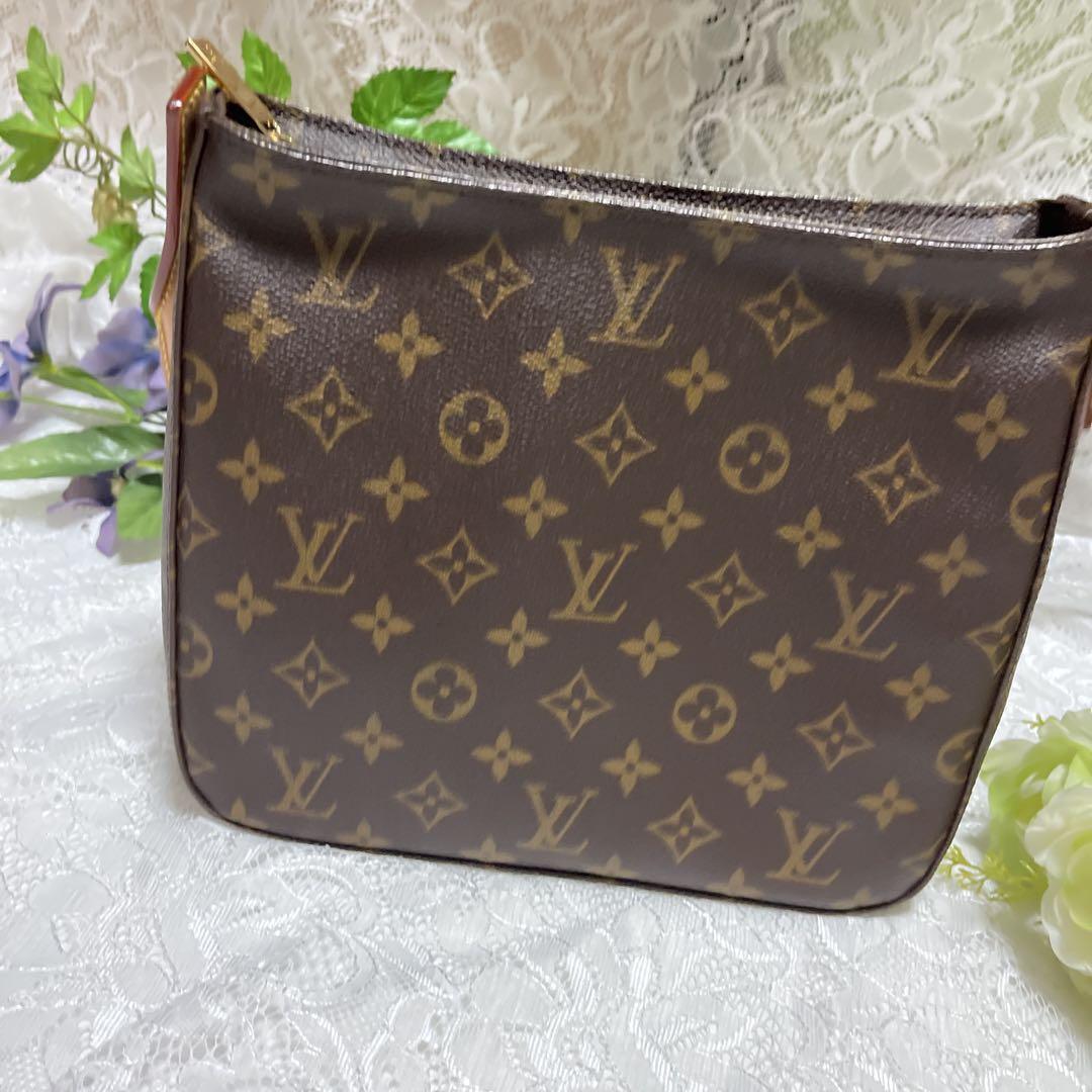 VUITTON