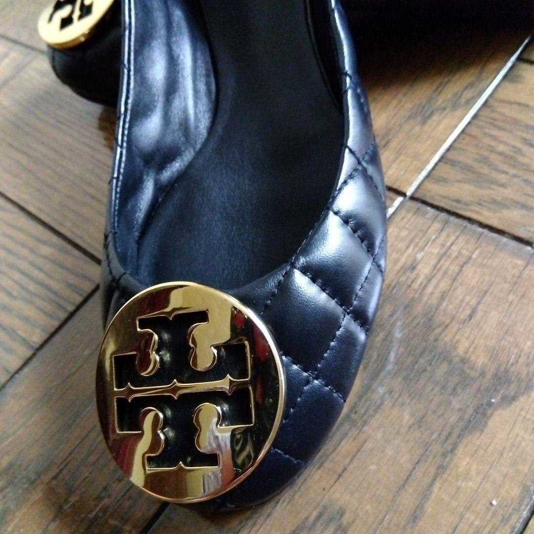Tory Burch 黒 キルティング フラットシューズ