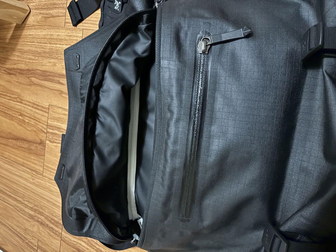 Arc'teryx／グランヴィル 10 クーリエ バッグ