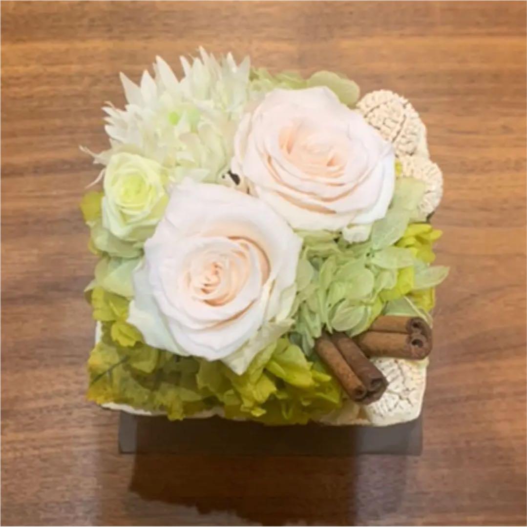 【値下げ】【美品】サトウ花店プリザーブドフラワー