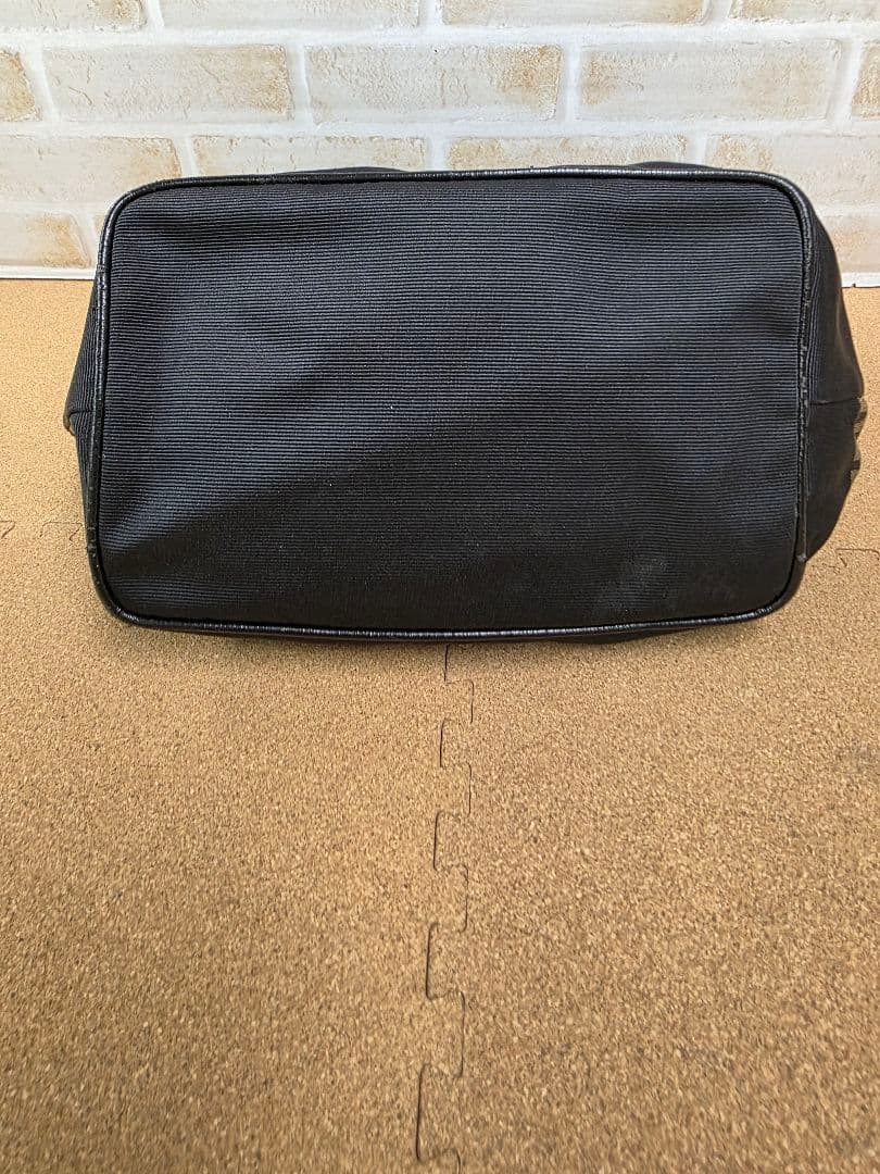 FENDI ブラック トートバッグ FENDI ブラック トートバッグ