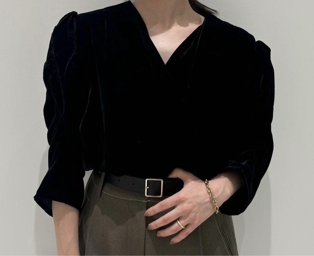anuke Gather Velour Blouse アンヌーク
