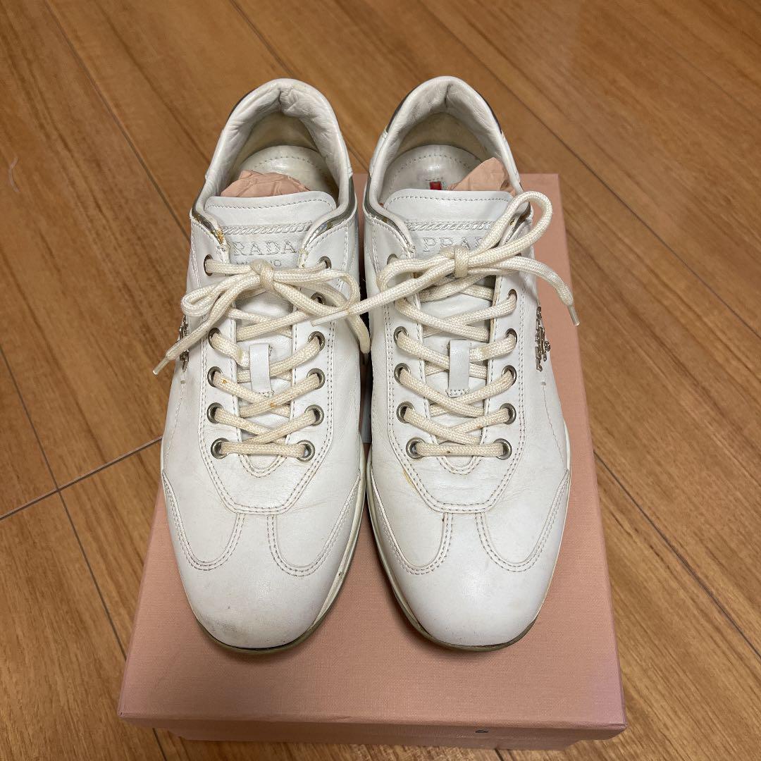 PRADA ホワイトレザースニーカー